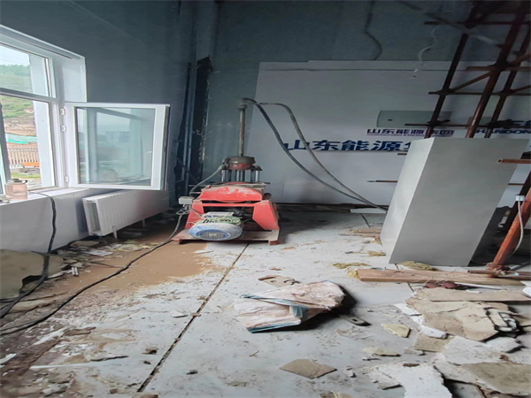 合阳地基基础下沉墙体裂缝加固注浆顶升施工